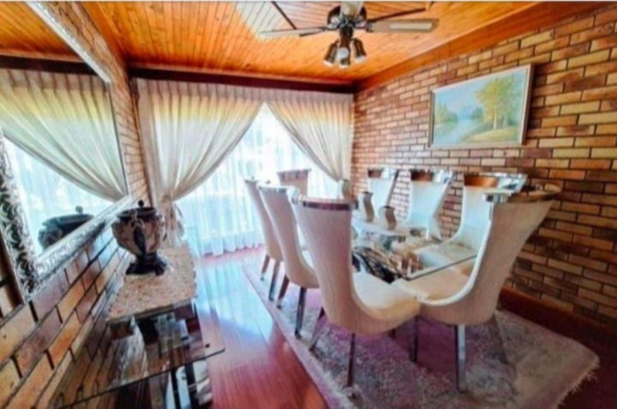 5 Bedroom Property for Sale in Mmabatho Unit 6 North West